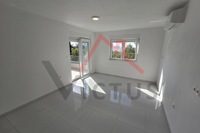 CRIKVENICA - Two-story apartment in a new building, 150 meters from the sea, 108 m2