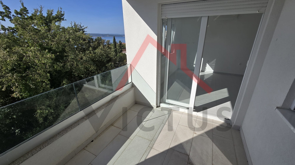 CRIKVENICA - Two-story apartment in a new building, 150 meters from the sea, 108 m2