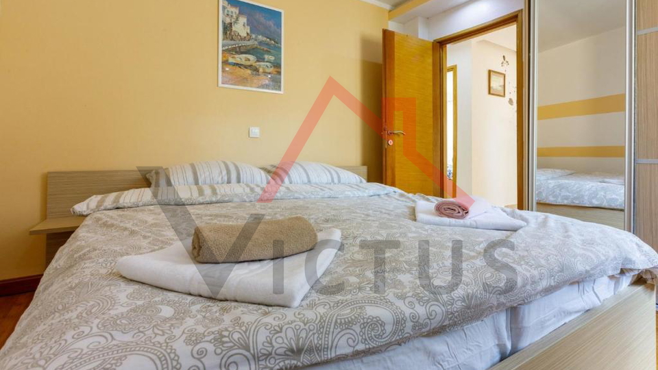 BRIBIR - Ku&cacute;a s bazenom