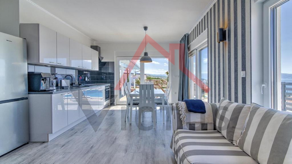 SELCE - Ku&cacute;a s bazenom i panoramskim pogledom na more