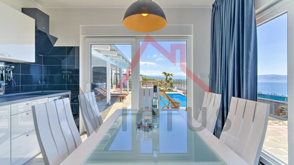 SELCE - Ku&cacute;a s bazenom i panoramskim pogledom na more