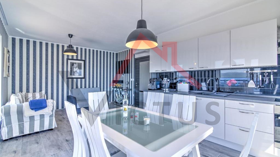 SELCE - Ku&cacute;a s bazenom i panoramskim pogledom na more