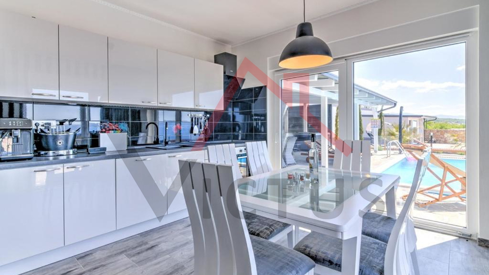 SELCE - Ku&cacute;a s bazenom i panoramskim pogledom na more