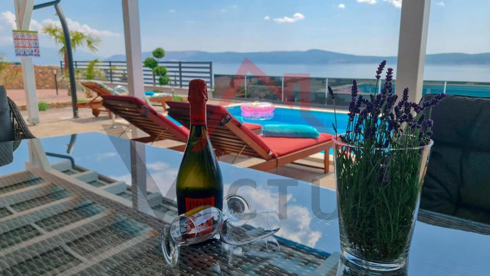 SELCE - Ku&cacute;a s bazenom i panoramskim pogledom na more