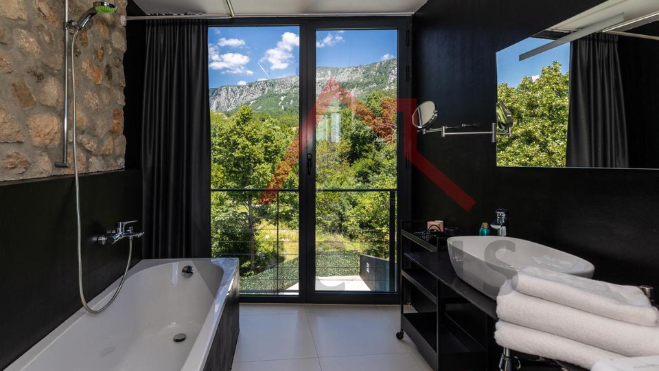 GRIŽANE - Moderna villa in pietra con piscina