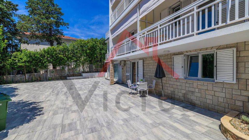 DRAMALJ - Samostojeća kuća s 6 apartmana