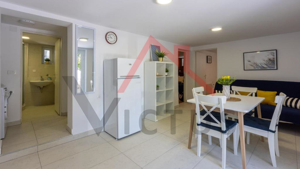 DRAMALJ - Samostojeća kuća s 6 apartmana