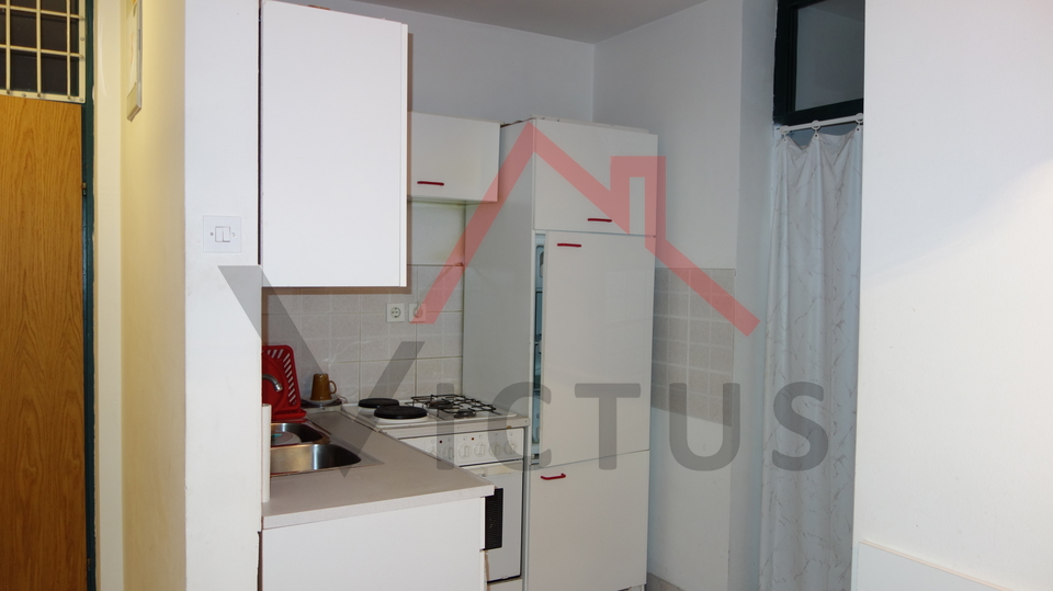 CRIKVENICA, Apartment mit zwei Schlafzimmern in ruhiger Lage