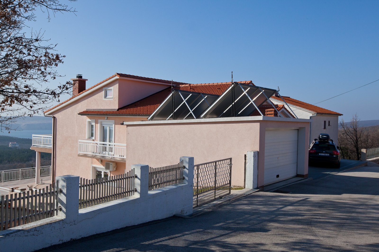 Exklusive Villa mit vielen Einrichtungen und einem einzigartigen Meerblick