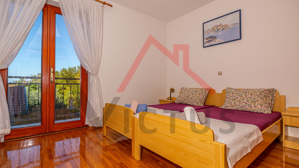 CRIKVENICA - Two houses with a swimming pool and an olive grove