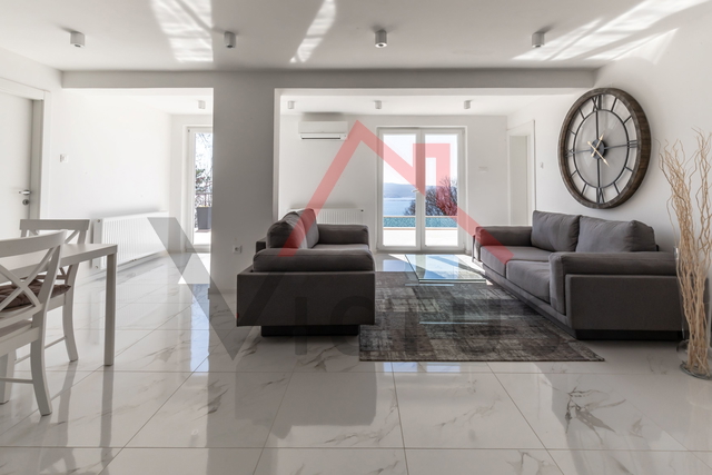 CRIKVENICA - Casa con 4 unità abitative e piscina