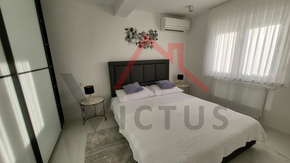 CRIKVENICA - Casa con 4 unit&agrave; abitative e piscina