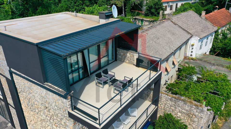 GRIŽANE - Moderna villa in pietra con piscina