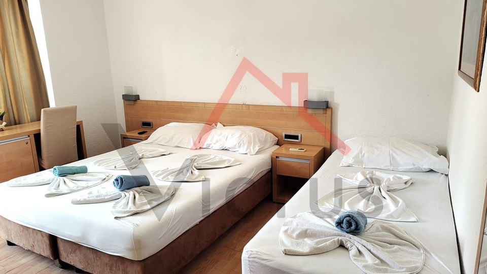 CRIKVENICA - Guesthouse with restaurant, 30 meters from the sea