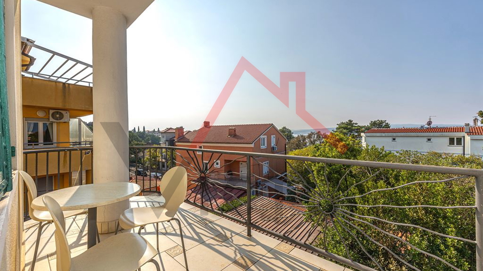 CRIKVENICA - Guesthouse with restaurant, 30 meters from the sea