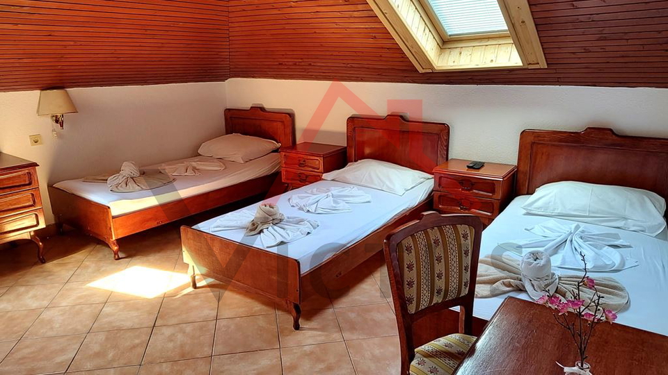 CRIKVENICA - Guesthouse with restaurant, 30 meters from the sea