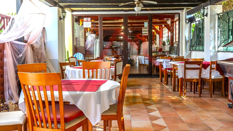 CRIKVENICA - Guesthouse with restaurant, 30 meters from the sea