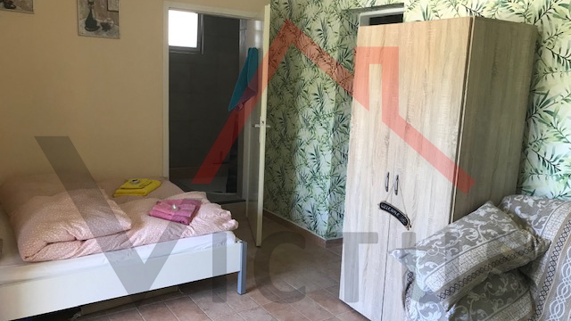NOVI VINODOLSKI - House with 3 separate apartments and garage