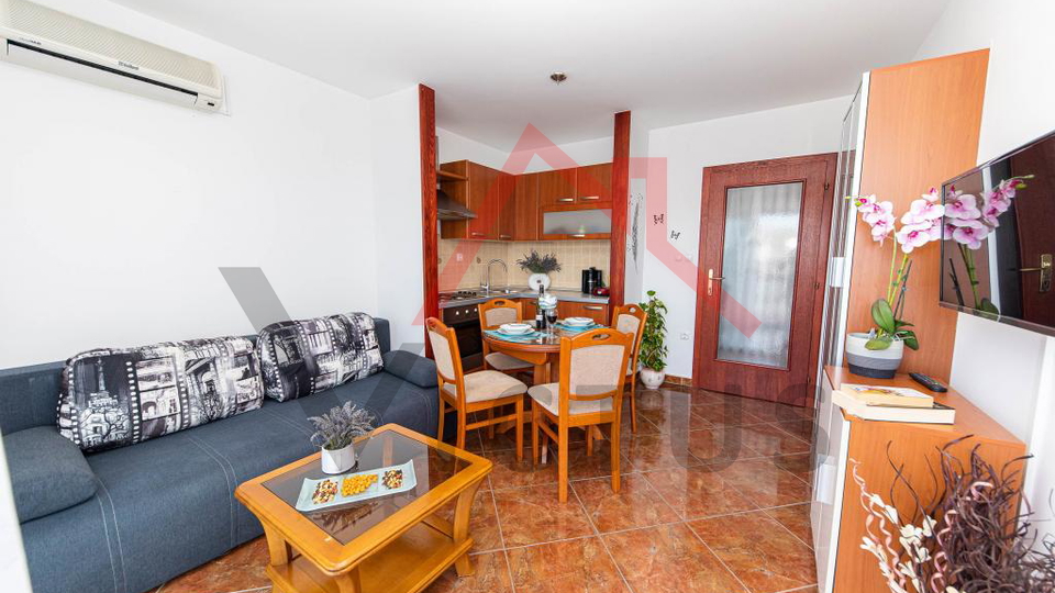 CRIKVENICA - House with 3 apartments&comma; 150 m from the sea