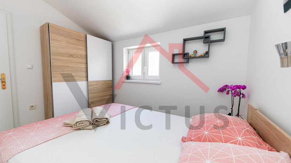 CRIKVENICA - House with 3 apartments&comma; 150 m from the sea