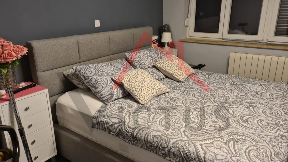 NOVI VINODOLSKI - 1S&plus;DB&comma; appartamento ristrutturato nel centro citt&agrave;&comma; 66 m2