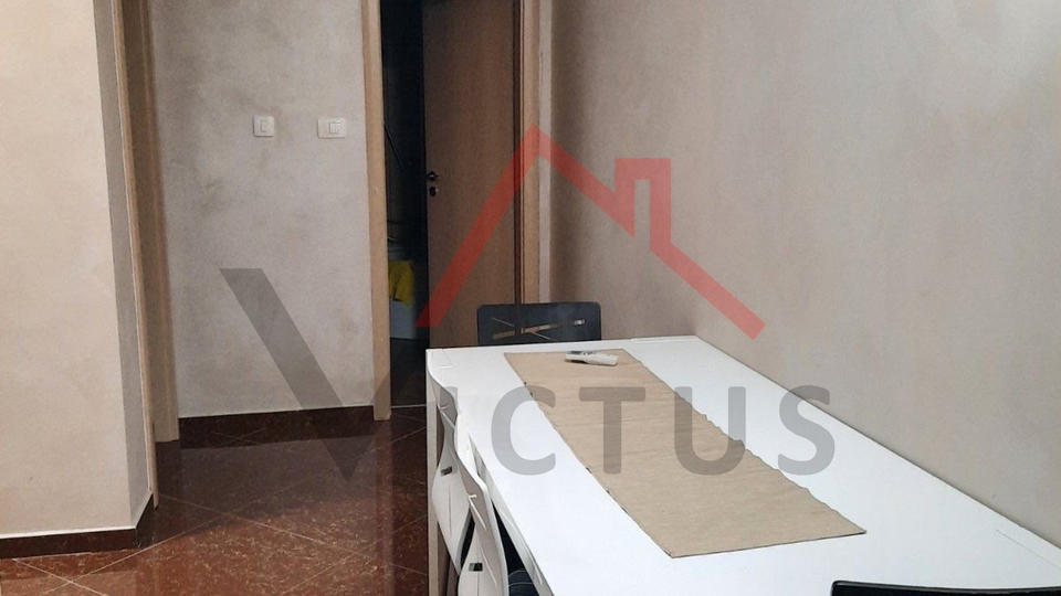 NOVI VINODOLSKI - Stan u prizemlju, 51 m2