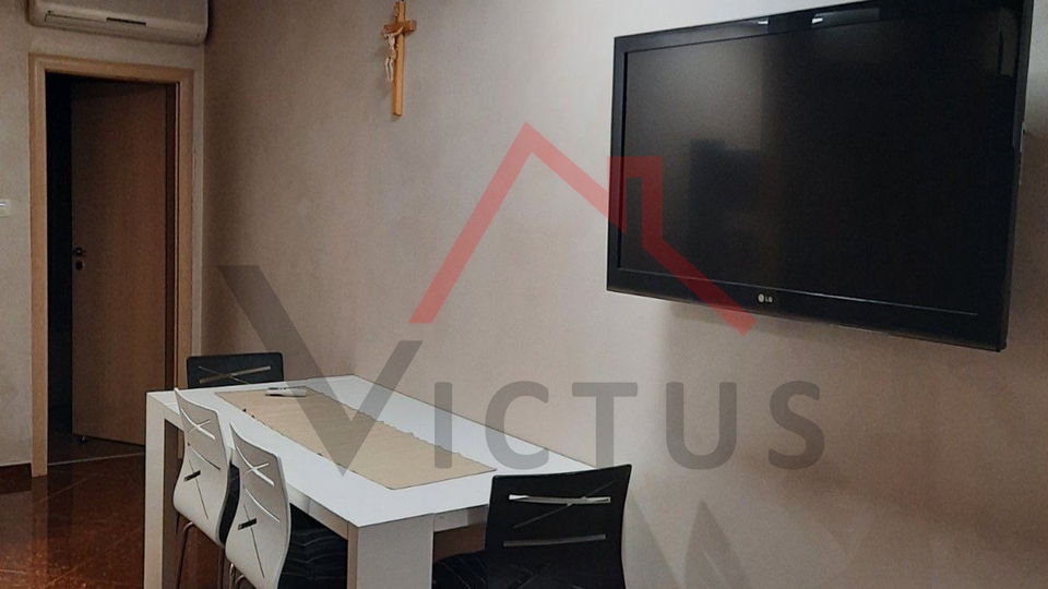 NOVI VINODOLSKI - Stan u prizemlju, 51 m2