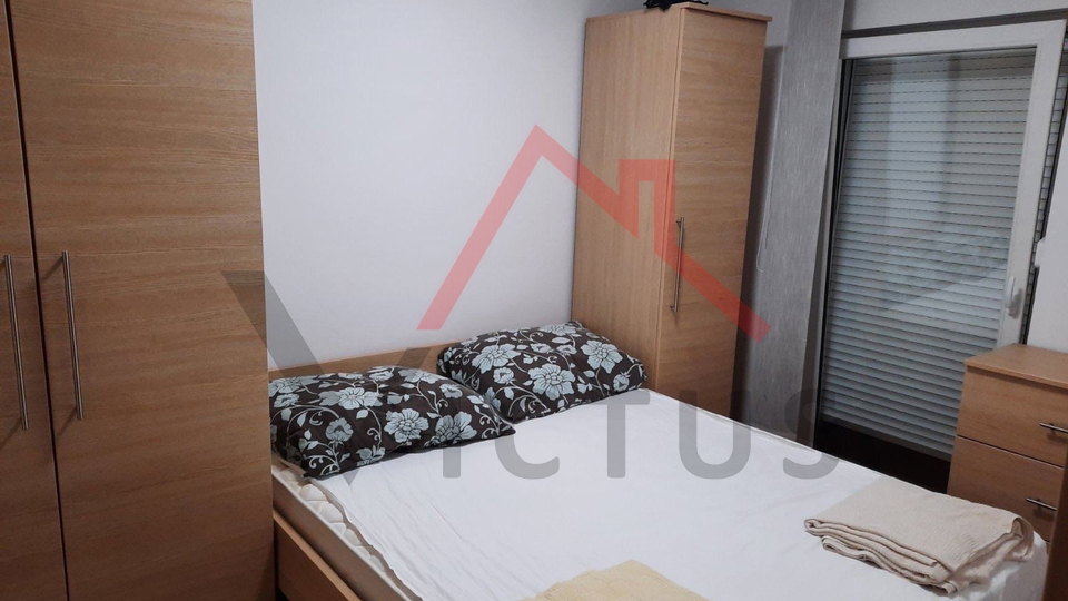 NOVI VINODOLSKI - Stan u prizemlju, 51 m2