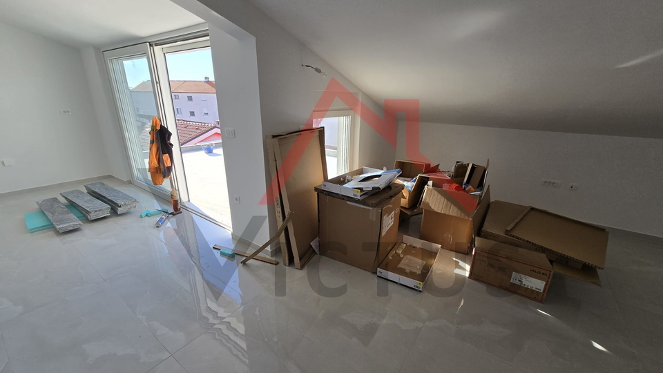 CRIKVENICA - 3S+DB, Wohnung mit großzügiger Terrasse, 100 m2