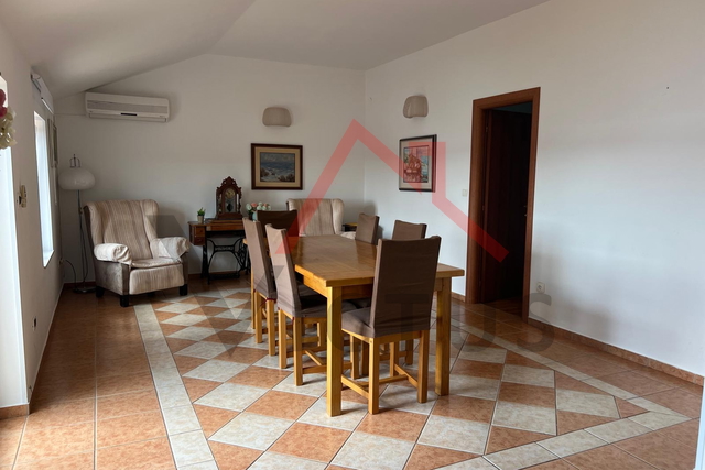 JADRANOVO - 1S+DB, 70 m od mora, 86 m2