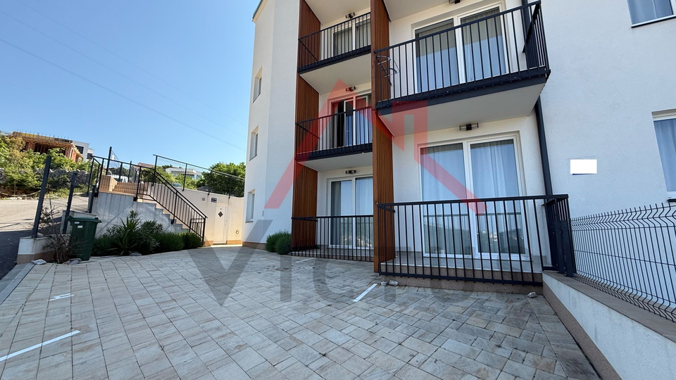 CRIKVENICA - 4 apartments in a new building in a row