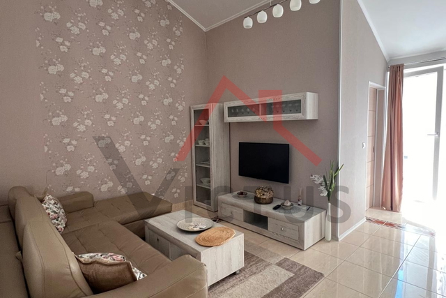 SELCE - Apartman s prostranom terasom, prvi red do mora