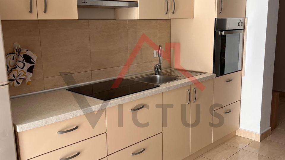 SELCE - Apartman s prostranom terasom, prvi red do mora