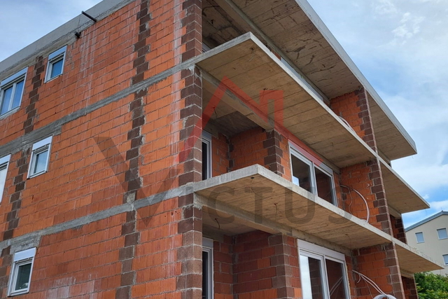SMOKVICA KRMPOTSKA - Appartamento con piscina al piano terra di una nuova costruzione, 57 m2