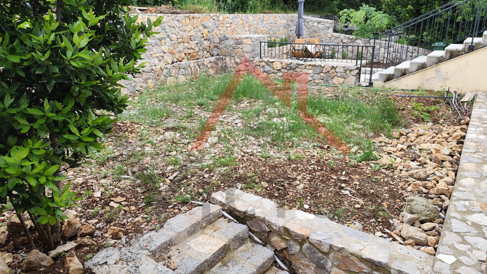 DRAMALJ - Appartamento con terrazza e ampio giardino