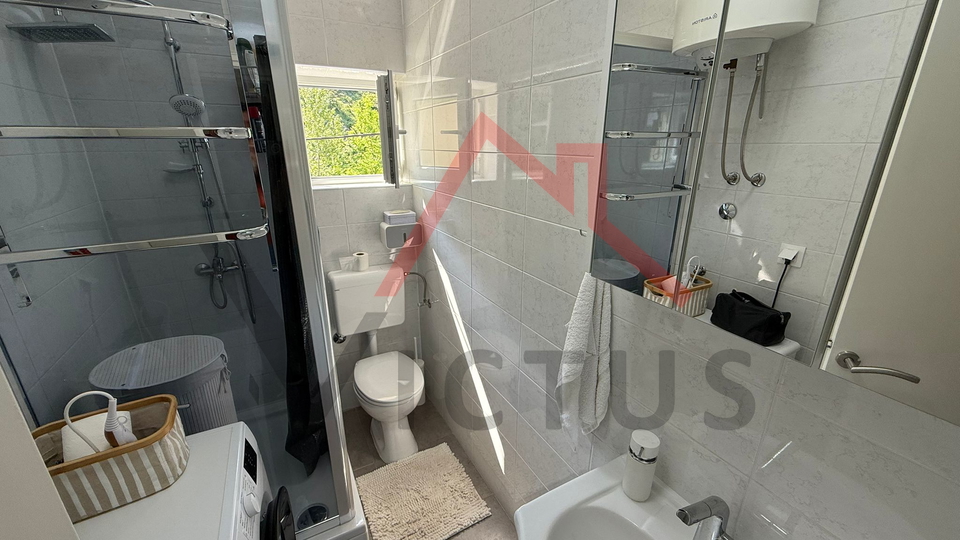 CRIKVENICA - 2S+DB, appartamento con terrazza, 53 m2