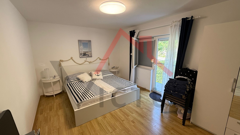 CRIKVENICA - 2S+DB, appartamento con terrazza, 53 m2