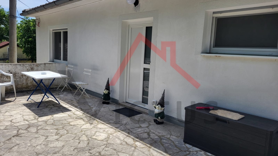 BRIBIR - Samostojeća kuća s garažom