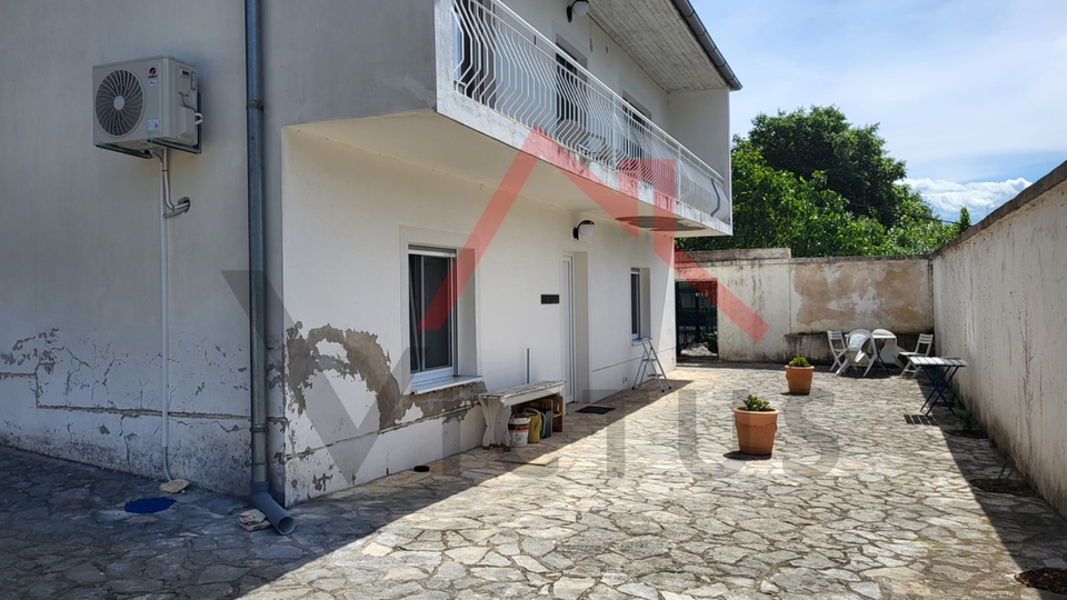 BRIBIR - Samostojeća kuća s garažom