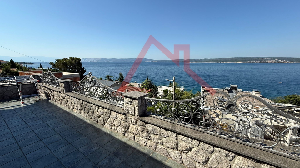 CRIKVENICA - Detached house, 50 m from the sea