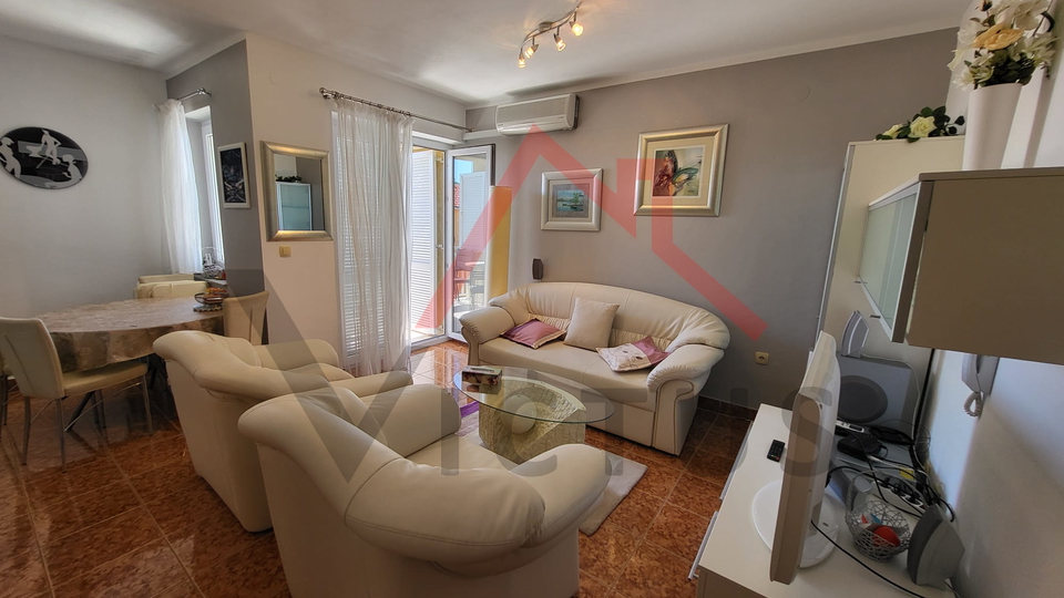 CRIKVENICA - 2S+DB, stan 250 m od mora, 47 m2