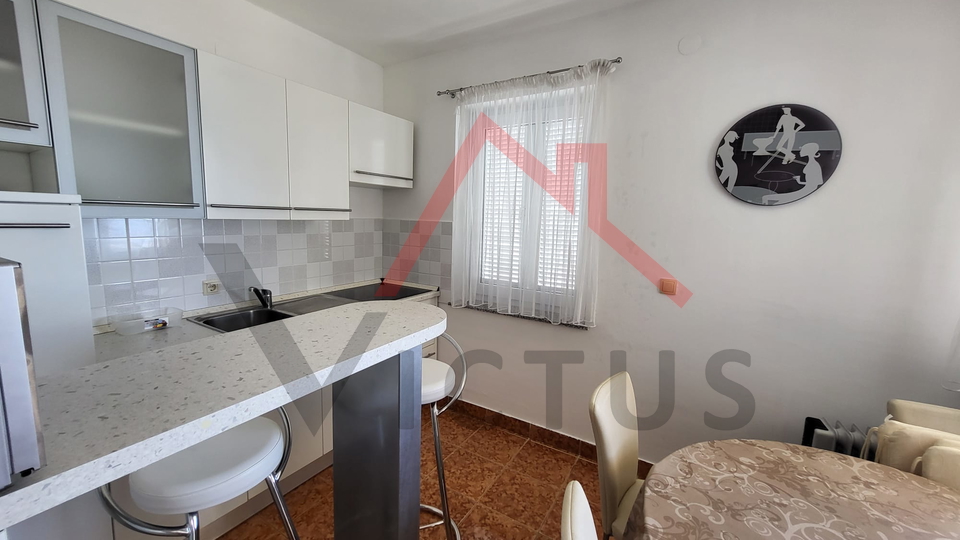 CRIKVENICA - 2S+DB, stan 250 m od mora, 47 m2