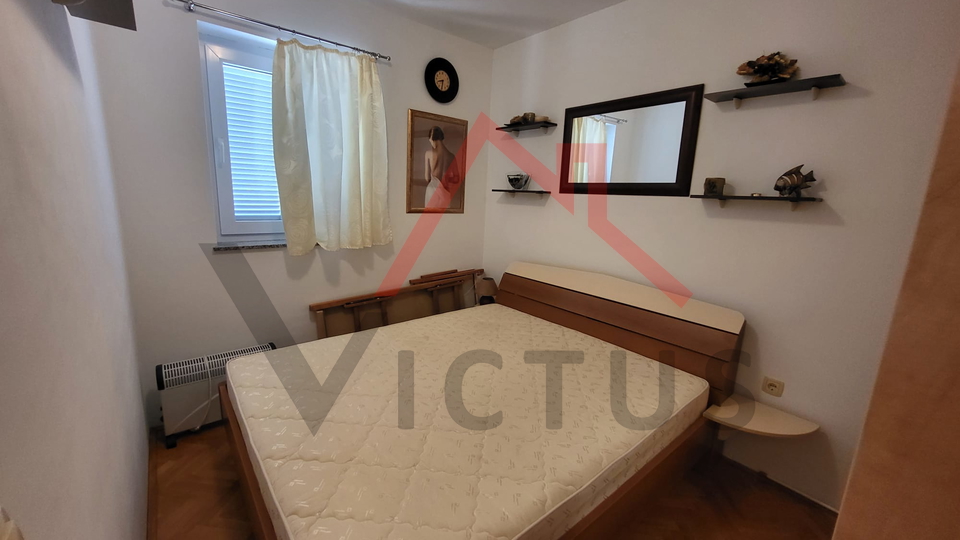 CRIKVENICA - 2S+DB, stan 250 m od mora, 47 m2
