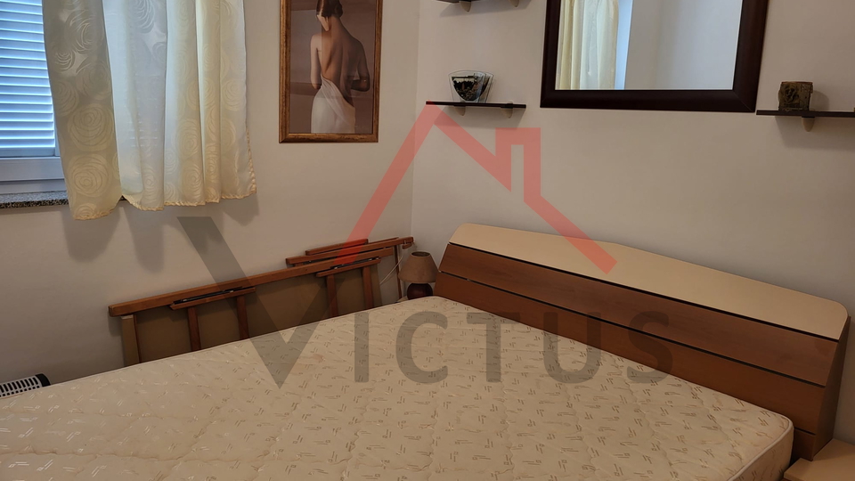 CRIKVENICA - 2S+DB, stan 250 m od mora, 47 m2