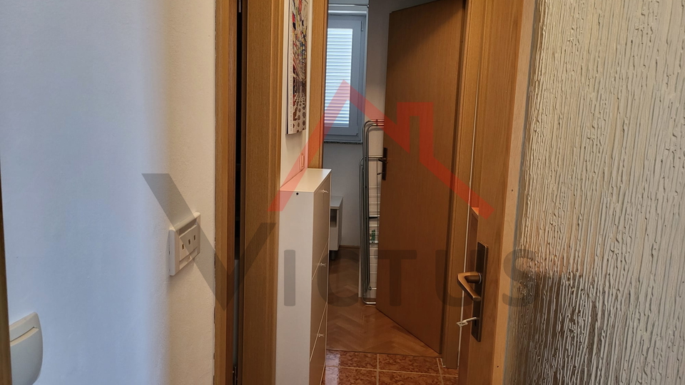 CRIKVENICA - 2S+DB, stan 250 m od mora, 47 m2