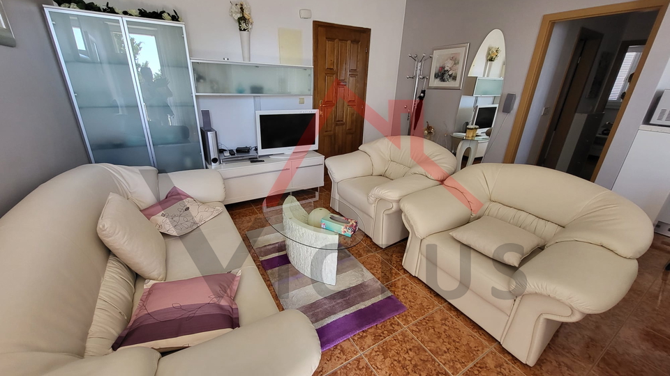 CRIKVENICA - 2S+DB, stan 250 m od mora, 47 m2