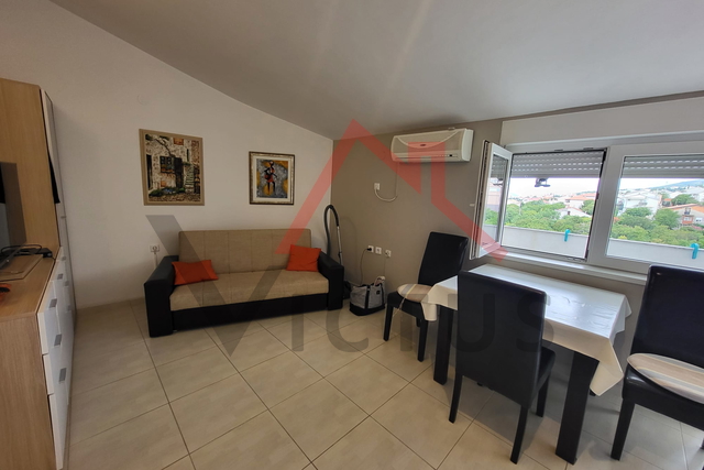 CRIKVENICA - Stan s lođom, 34 m2