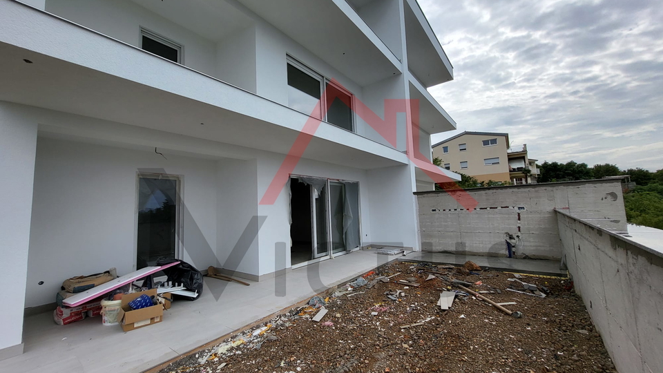 SMOKVICA KRMPOTSKA - Erdgeschosswohnung mit Pool in einem Neubau, 57 m2