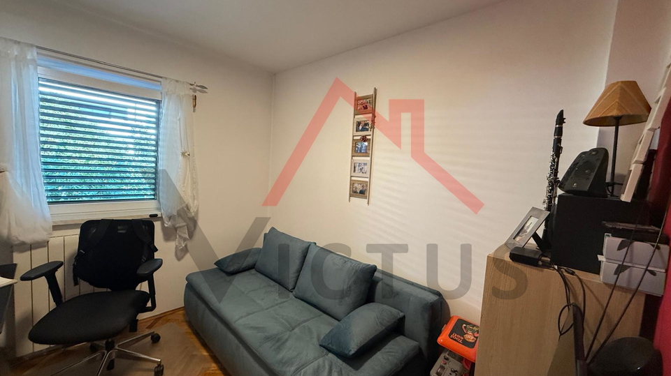 SELCE - 3-Zimmer-Wohnung mit Wohnzimmer, Wohnung im 2. Stock mit Parkplatz