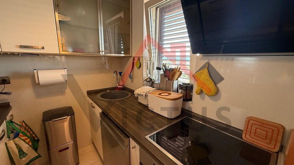 SELCE - 3-Zimmer-Wohnung mit Wohnzimmer, Wohnung im 2. Stock mit Parkplatz
